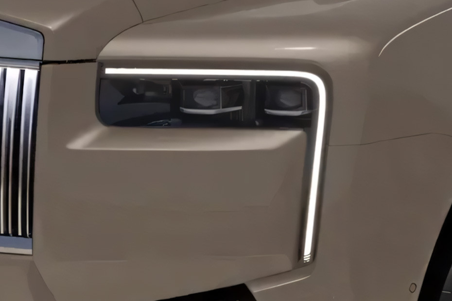Cullinan Headlight in UAE
