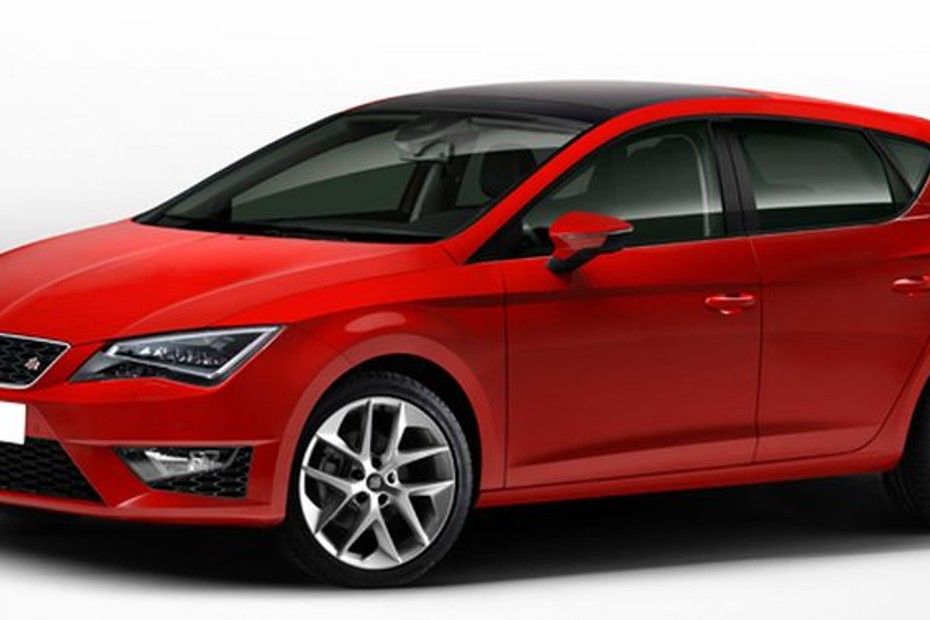 Seat LEON 5DR Side Medium View in UAE
