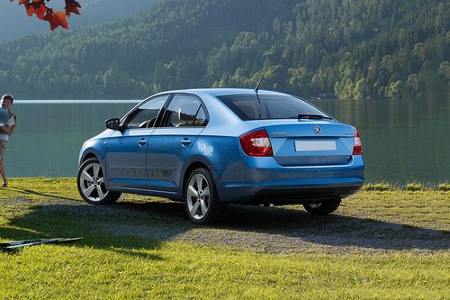 Rear Cross Side View of Skoda Rapid