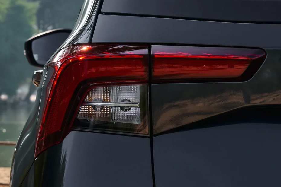 Kushaq Tail light Kushaq Tail light