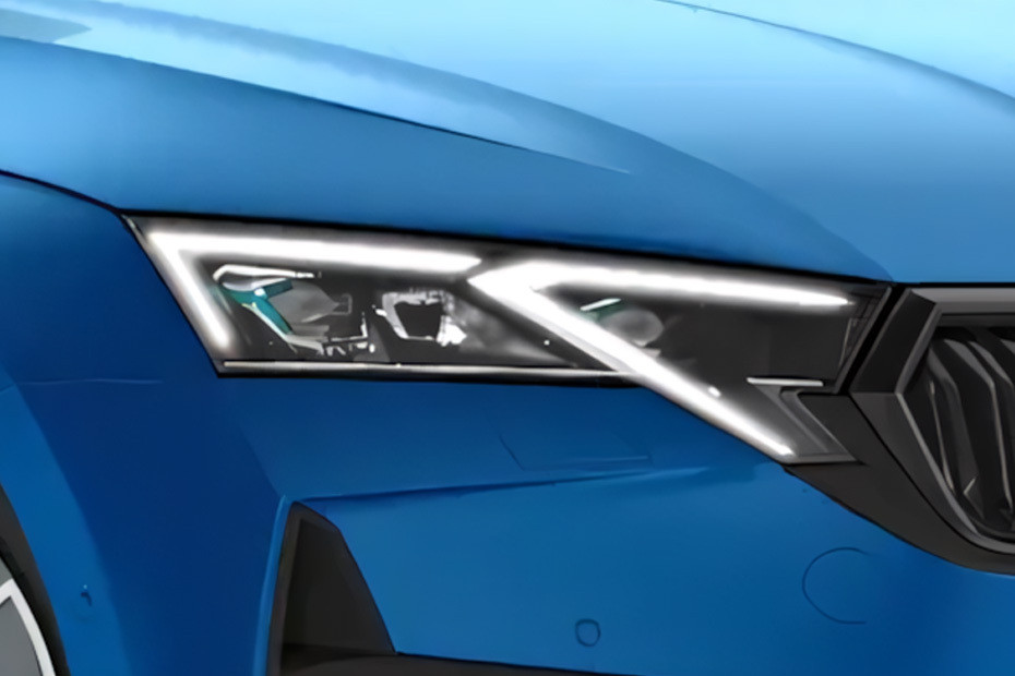 Octavia Headlight in UAE