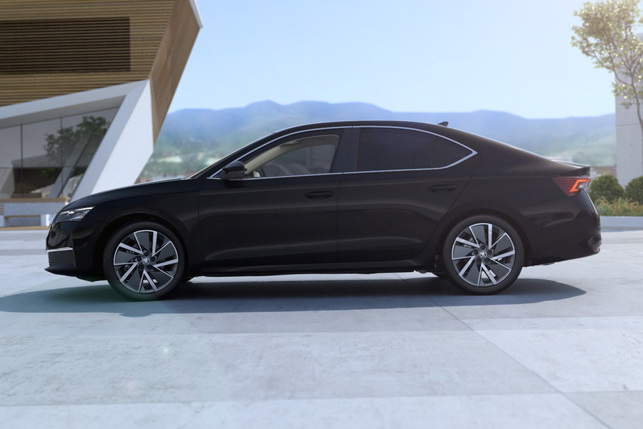 Octavia Side view in UAE