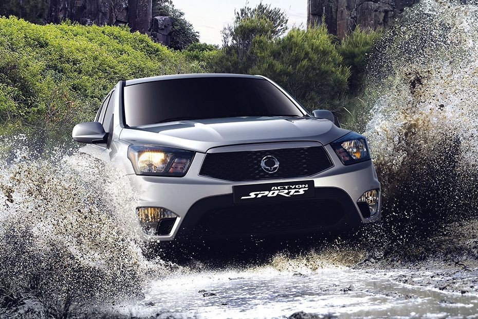 Ssangyong Actyon Sport Front Cross Side View in UAE