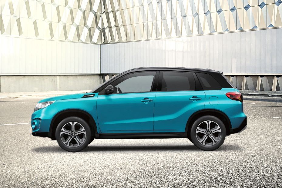 Vitara (2022) Side view in UAE