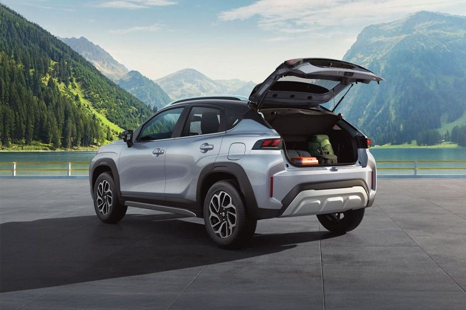 Rear Cross Side View of Suzuki Fronx in UAE