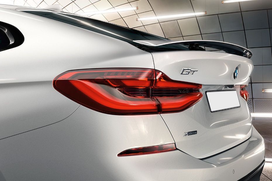 6 Series Gran Turismo Tail light in UAE