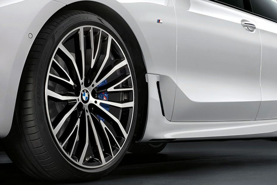 6 Series Gran Turismo Wheel in UAE