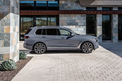 X7 Medium Angle Front View