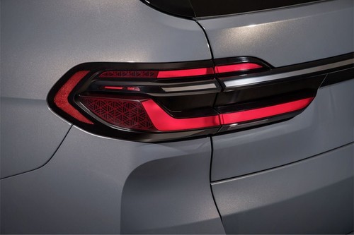X7 Tail light