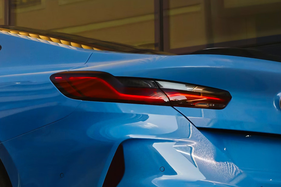 M8 Tail light in UAE