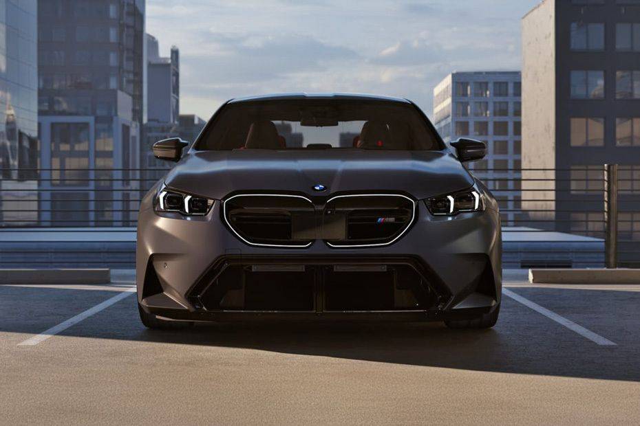 BMW M5 Hybrid 2024 UAE