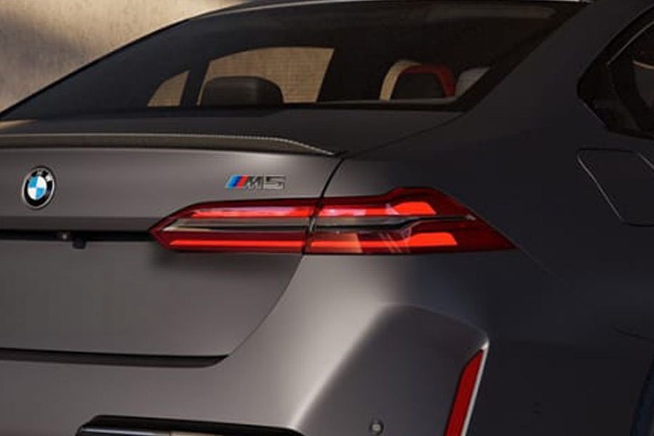 M5 Tail light in UAE