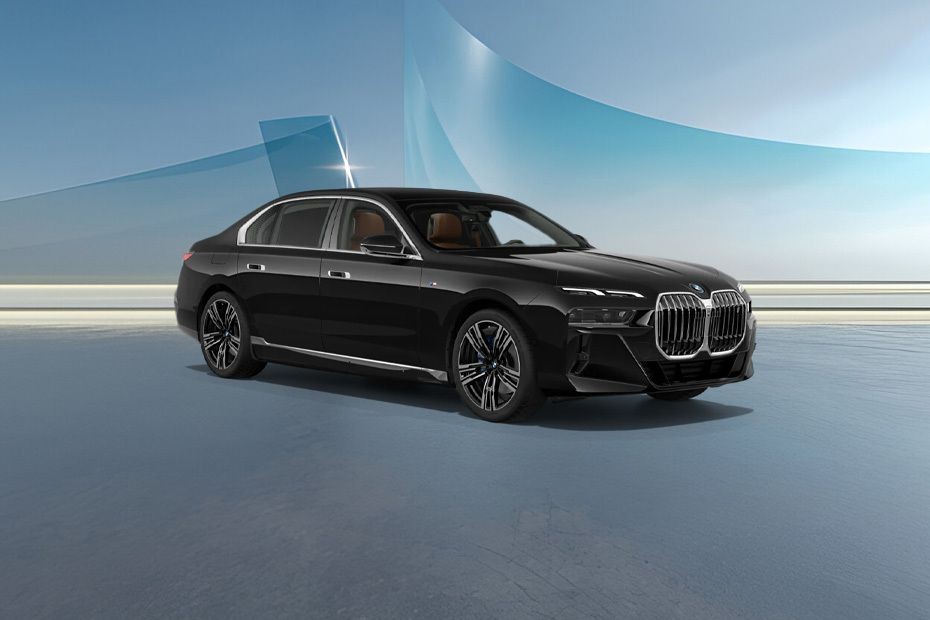 BMW 7 Series Front Medium View in UAE
