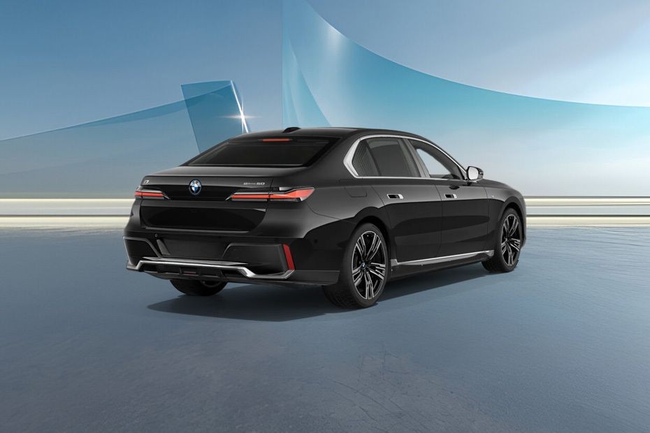 7 Series Rear angle view in UAE