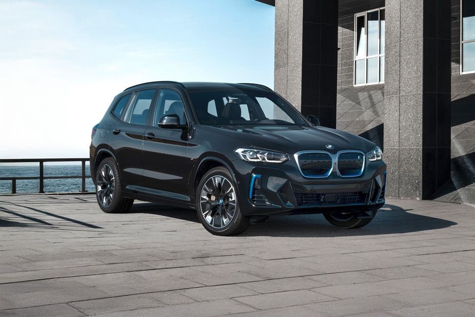 BMW IX3 (2024-2025) Front Medium View in UAE