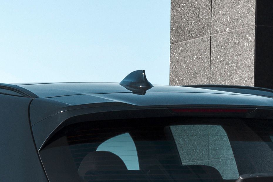 IX3 (2024-2025) Roof Antenna in UAE