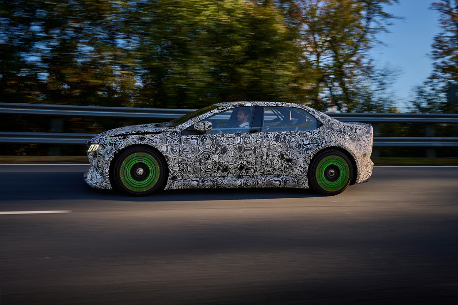 3 Series 2026 Side view in UAE