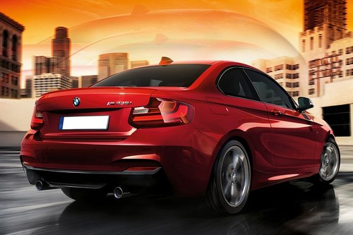 2 Series Coupe (2022-2023) Rear angle view