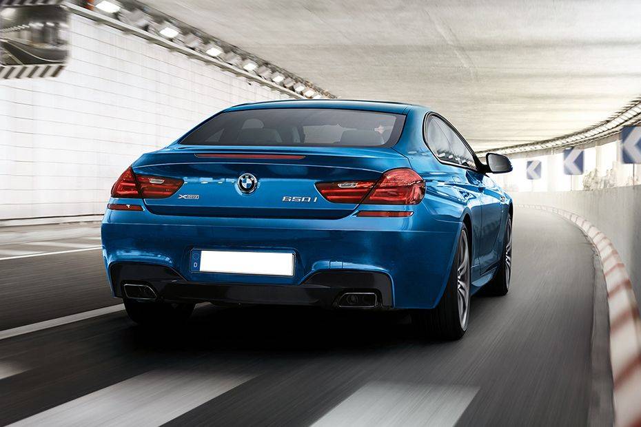 Full Rear View of BMW 6 Series Coupe Full Rear View of BMW 6 Series Coupe