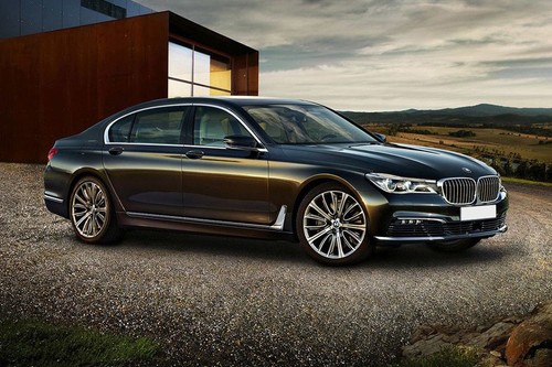 BMW 7 Series Sedan Front Cross Side View
