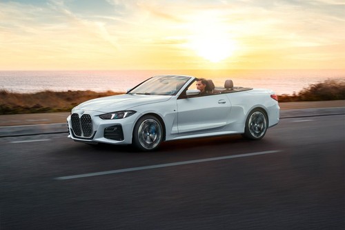 4 Series Convertible Front angle low view