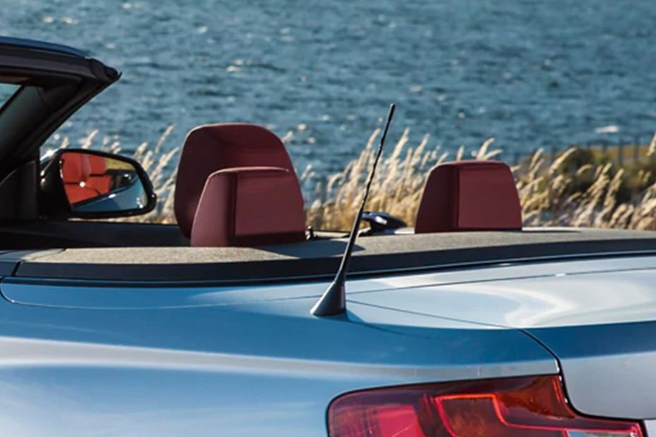 2 Series Convertible Roof Antenna in UAE