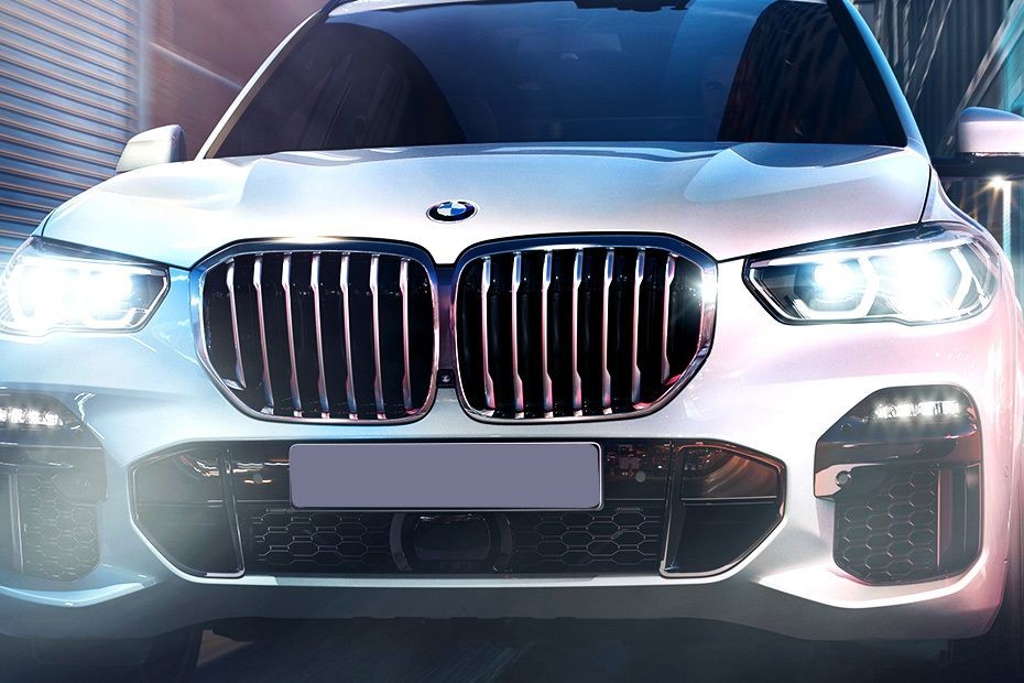 X5 (2022-2023) Grille View in UAE