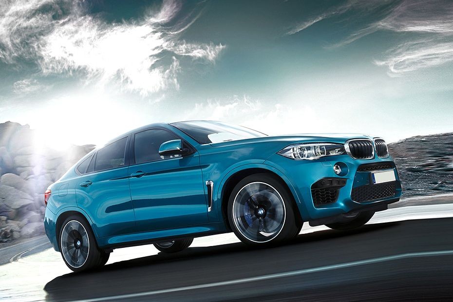 BMW X6 M Front Cross Side View in UAE