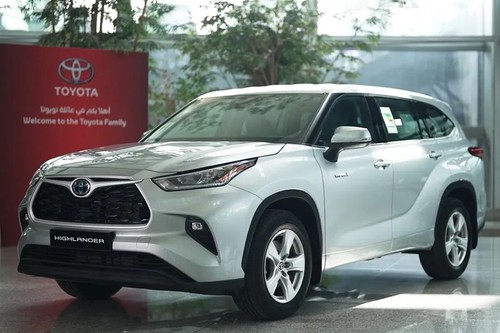 Toyota Highlander (2020-2023) Front Medium View