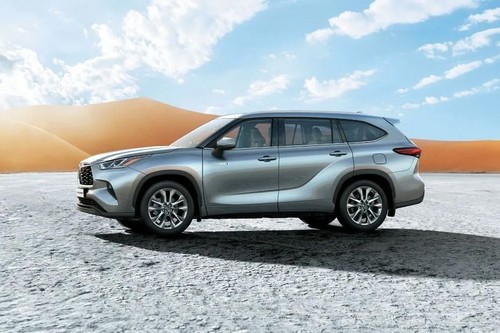 Toyota Highlander (2020-2023) Full Side View