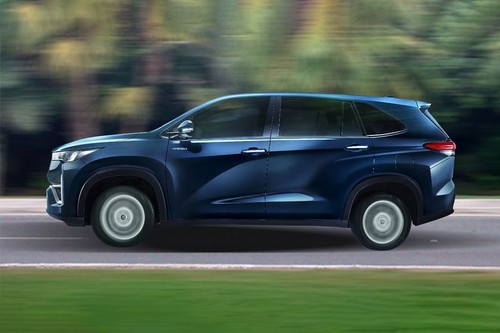 Innova Hycross Side view