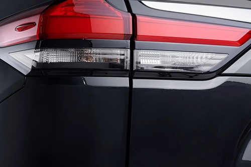 Innova Hycross Tail light