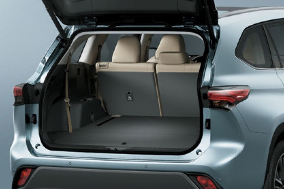 Trunk Open Closer View of Highlander in UAE