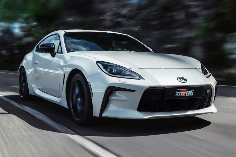 Toyota GR86 Front Medium View in UAE