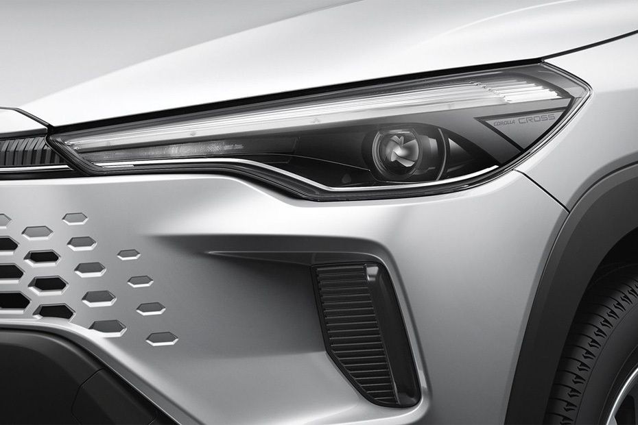 Corolla Cross Hybrid Headlight in UAE