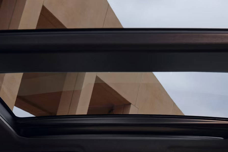 Toyota RAV 4 2026 Sunroof Moonroof Toyota RAV 4 2026 Sunroof Moonroof