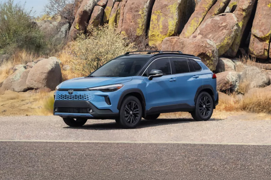 Corolla Cross facelift  Front angle low view in UAE