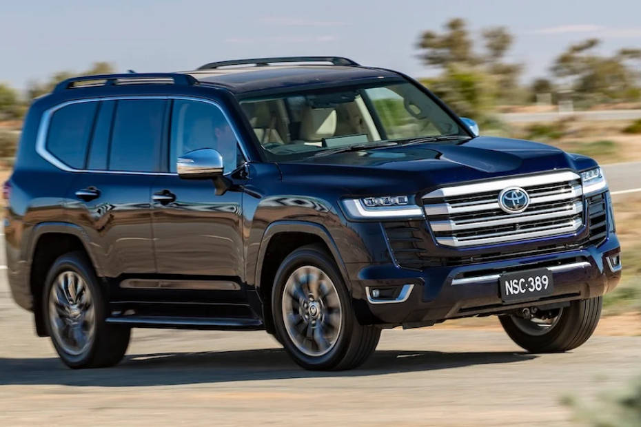 Toyota Land Cruiser 300 UAE