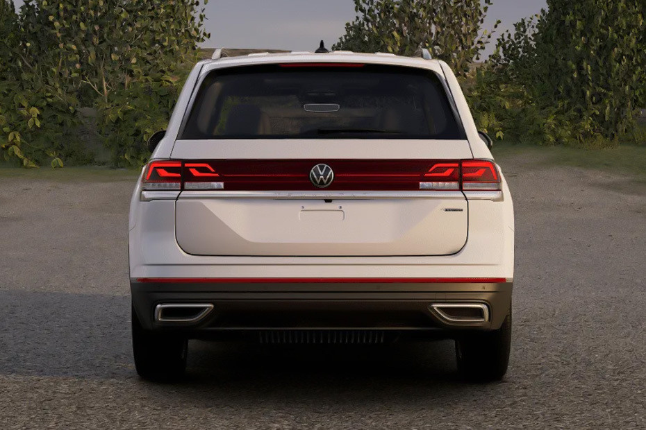 Full Rear View of Volkswagen Teramont Full Rear View of Volkswagen Teramont