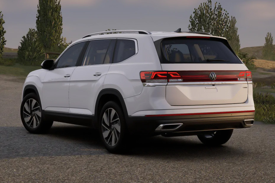 Rear Medium View of Volkswagen Teramont in UAE