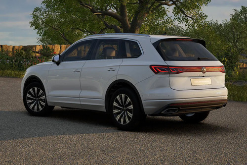 Rear Cross Side View of Volkswagen Touareg
