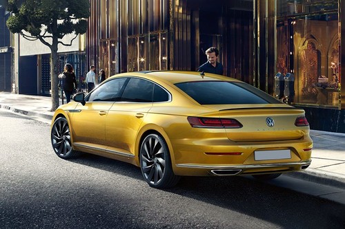 Rear Cross Side View of Volkswagen Arteon