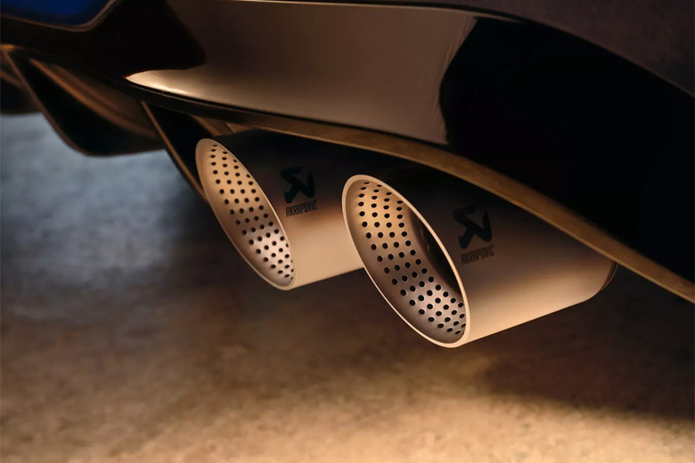 Exhaust Pipe of Volkswagen Golf R