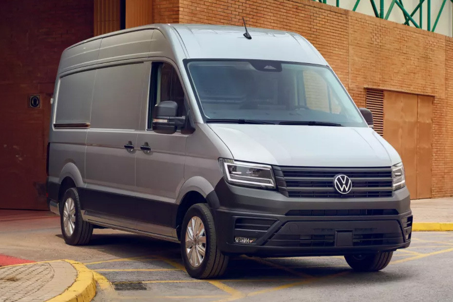 Volkswagen Crafter Front Medium View