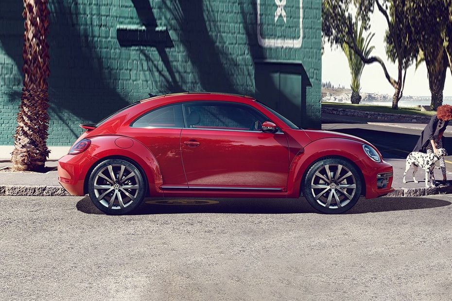 Volkswagen Beetle Drivers Sideview in UAE