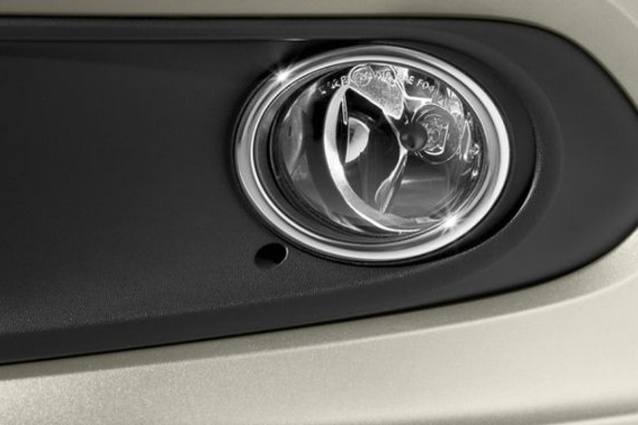 Polo Sedan Front Fog Lamp in UAE