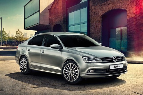 Volkswagen Jetta (2019-2023) Front Cross Side View