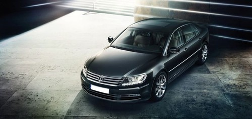 Volkswagen Phaeton Front Angle High View