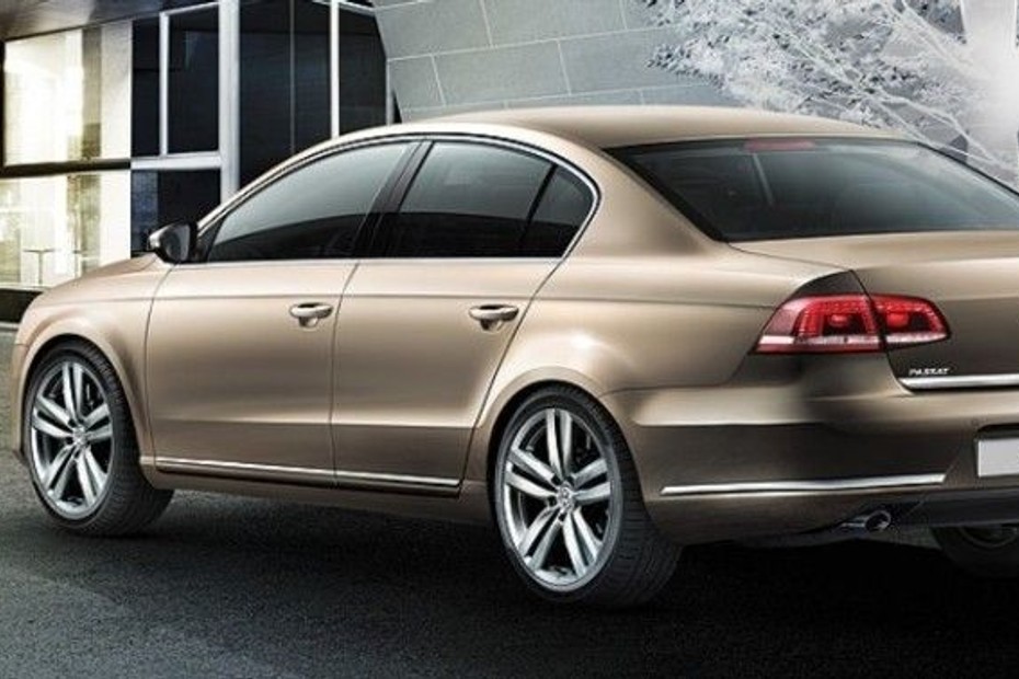 Rear Cross View of Volkswagen Passat (2012-2021) in UAE