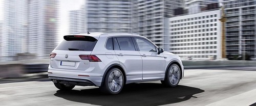 Tiguan (2012-2021) Rear angle view